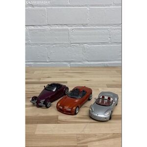 Maisto 1/24 Diecast Cars Lot of 3. Dodge, Plymouth Prowler & Spyder